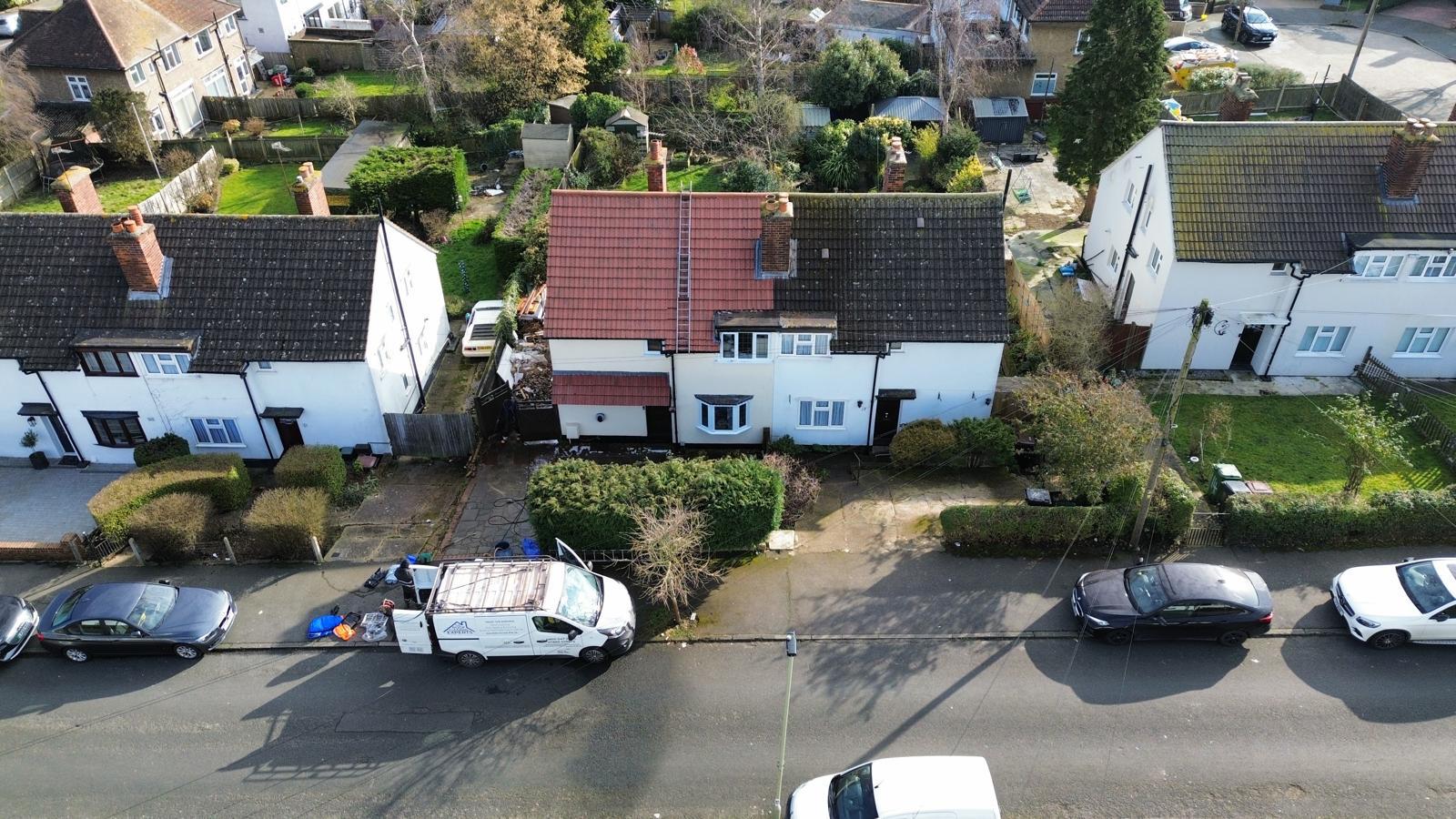 Moss removal on a domestic house i Essex