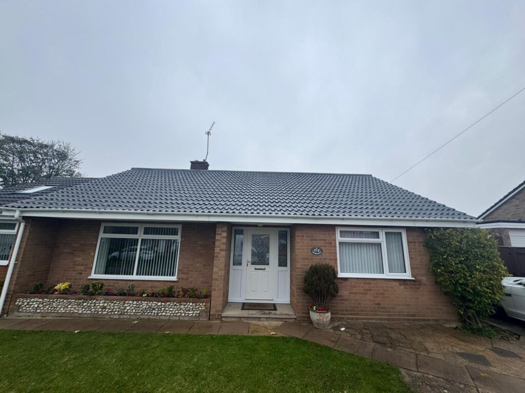 Grey roof coating colour used by Universal Eco Homes