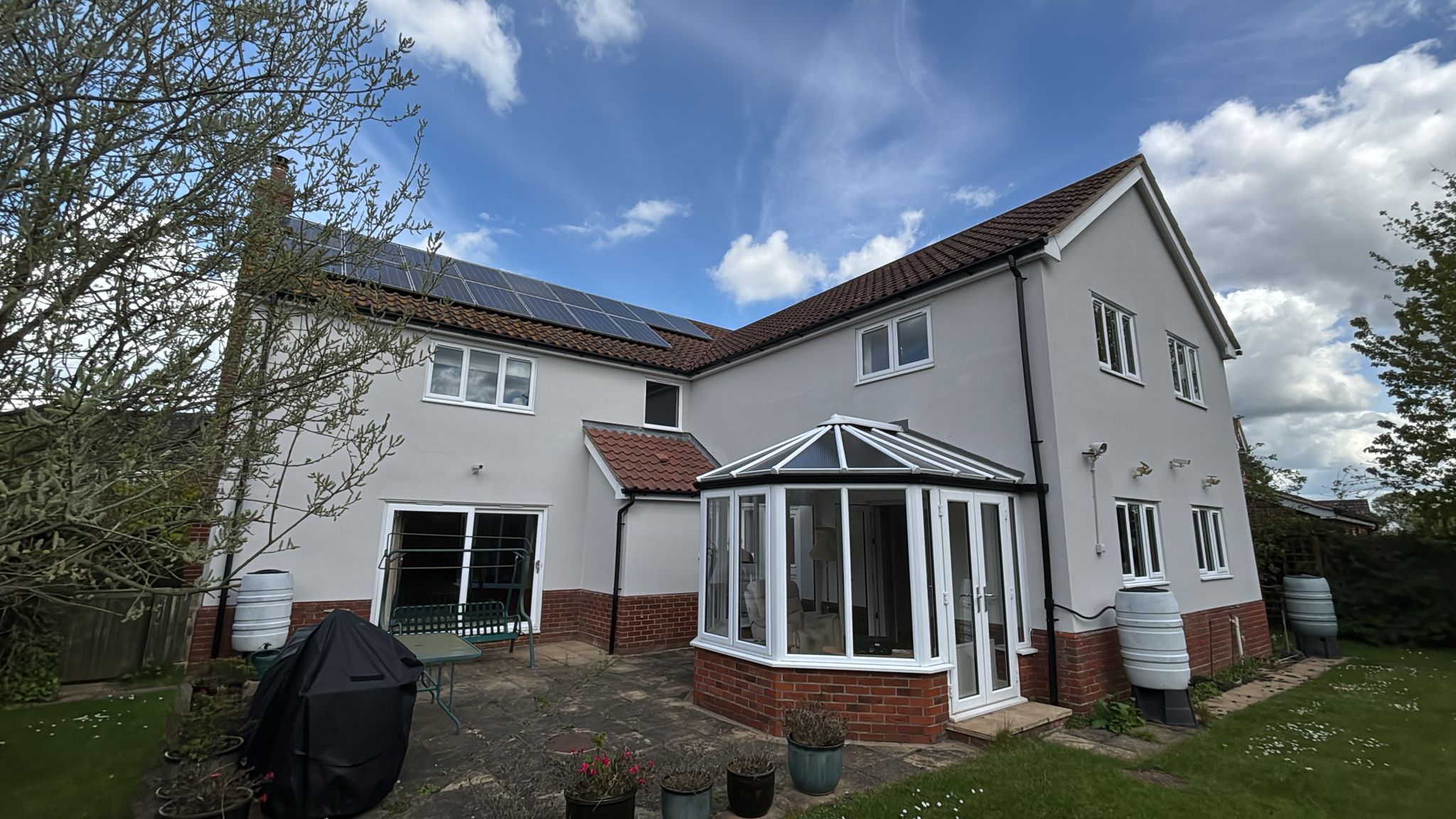 Exterior Wall Colours Just Got A Makeover Discover ProPERLA’s Elegant New Shades (1) Close-up of textured render showcasing ProPERLA wall colours designed for long-lasting beauty and weather protection.