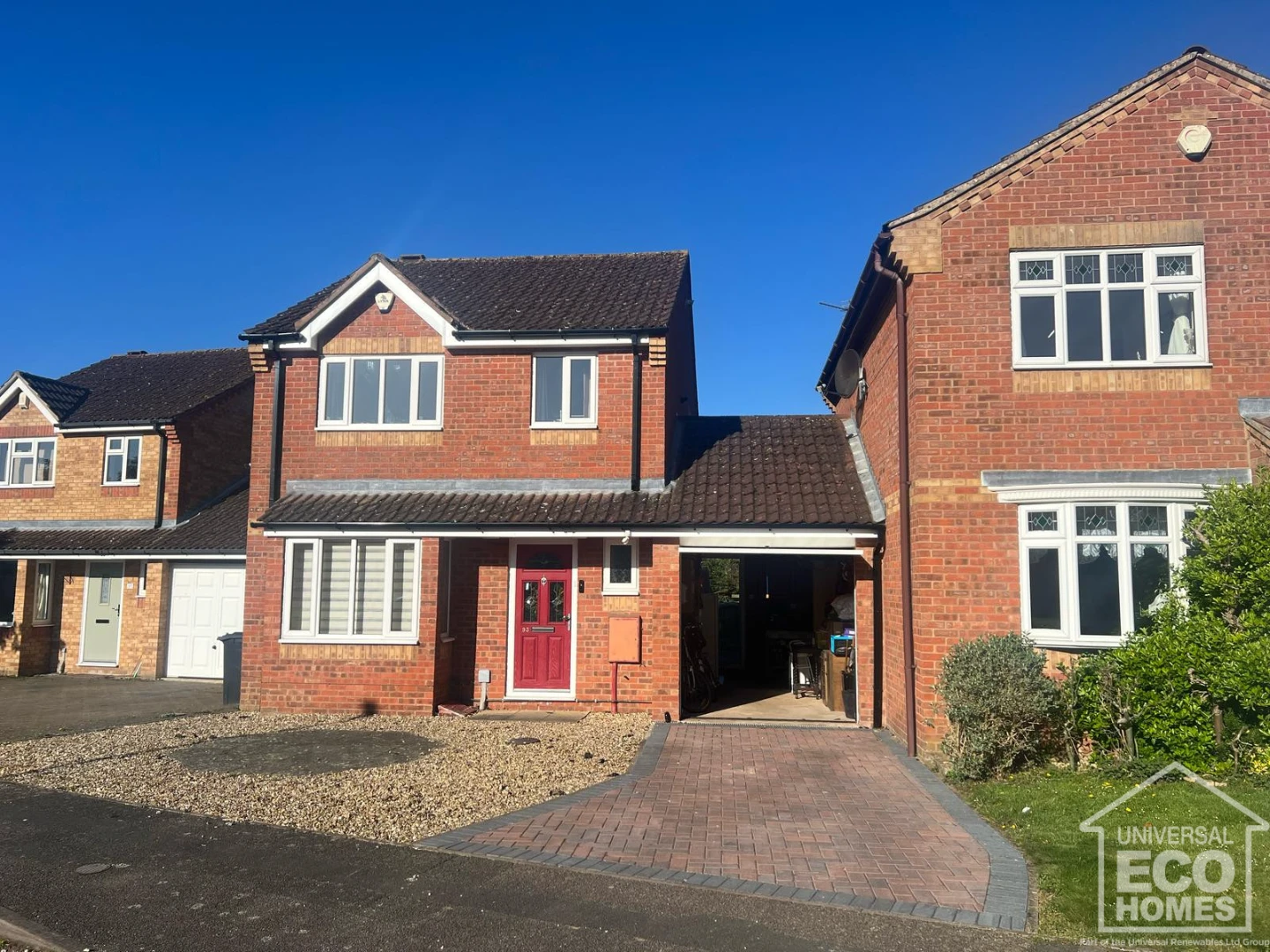 Roof Moss Removal Services Essex Universal Eco Homes Group Ltd (1)