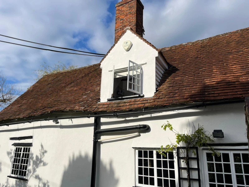 Louie Spence Cottage Wall Cleaning and Coating Essex Universal Eco Homes (4)