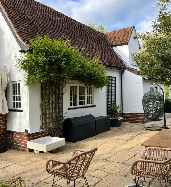 Louie Spence Cottage Wall Cleaning and Coating Essex Universal Eco Homes (1)