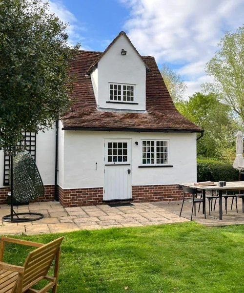 Louie Spence Cottage Wall Cleaning and Coating Essex Universal Eco Homes (2)