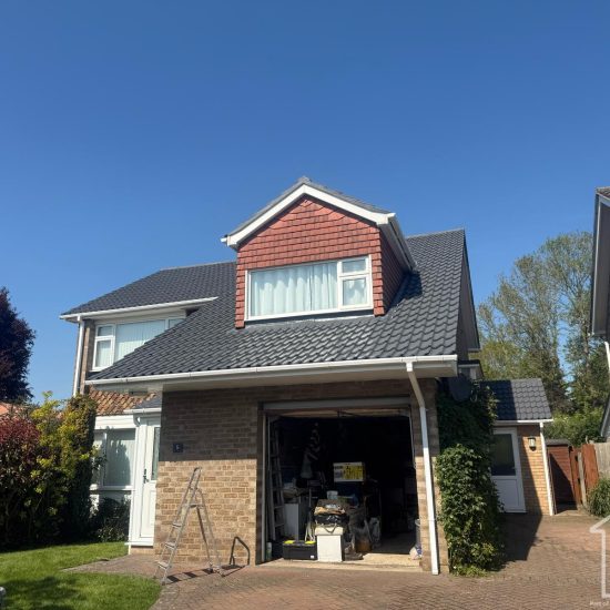 ProPERLA-Roof-Coating-Solution-Anthracite-by-Universal-Eco-Homes-3.jpg