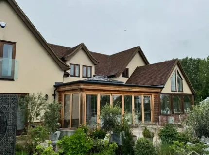 Wall Cleaning by Universal Eco Homes 3